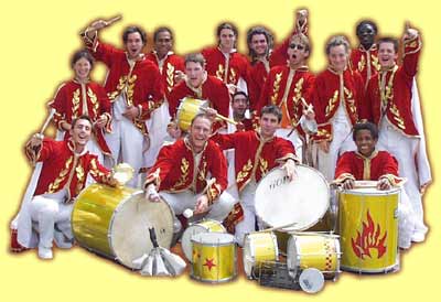 les percu terreux d'la beauce vous font vibrer au son de leur samba batucada