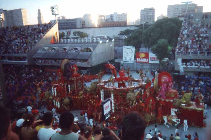 12e jour : Defile du Grupo Especial au sambodromo, photo 2