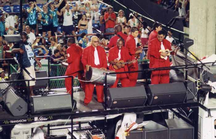 12e jour : Defile du Grupo Especial au sambodromo, photo 13