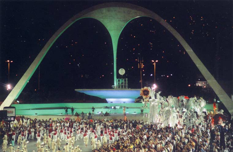 12e jour : Defile du Grupo Especial au sambodromo, photo 19
