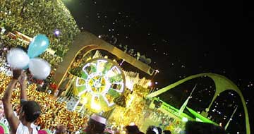 Mocidade Independente de Padre Miguel, défilé carnaval de Rio 2002, photo 2