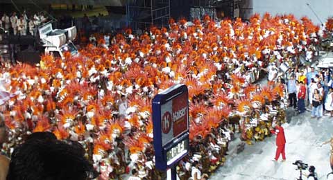 Unidos do Viradouro, défilé carnaval de Rio 2002, photo 4