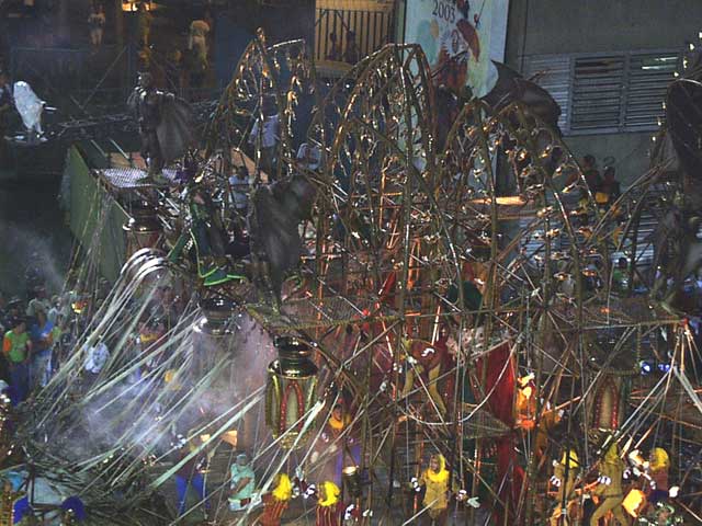 Mocidade Independente de Padre Miguel, défilé carnaval de Rio 2003, photo 5