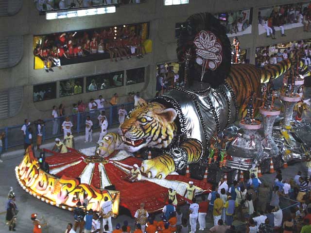 Porto da Pedra, défilé carnaval de Rio 2003, photo 2