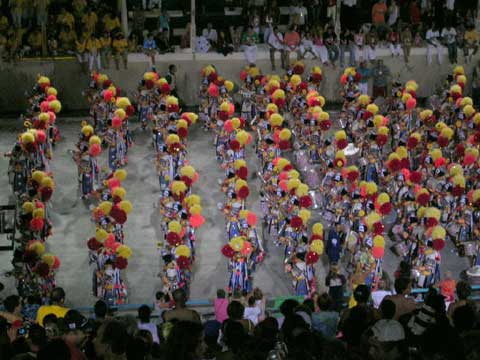 Caprichosos de Pilares, défilé carnaval de Rio 2004, photo 2