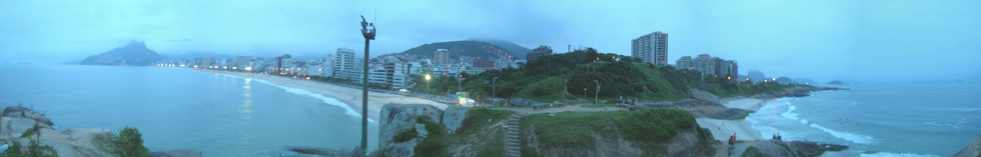 Un panoramique d'Ipanema et Copacabana